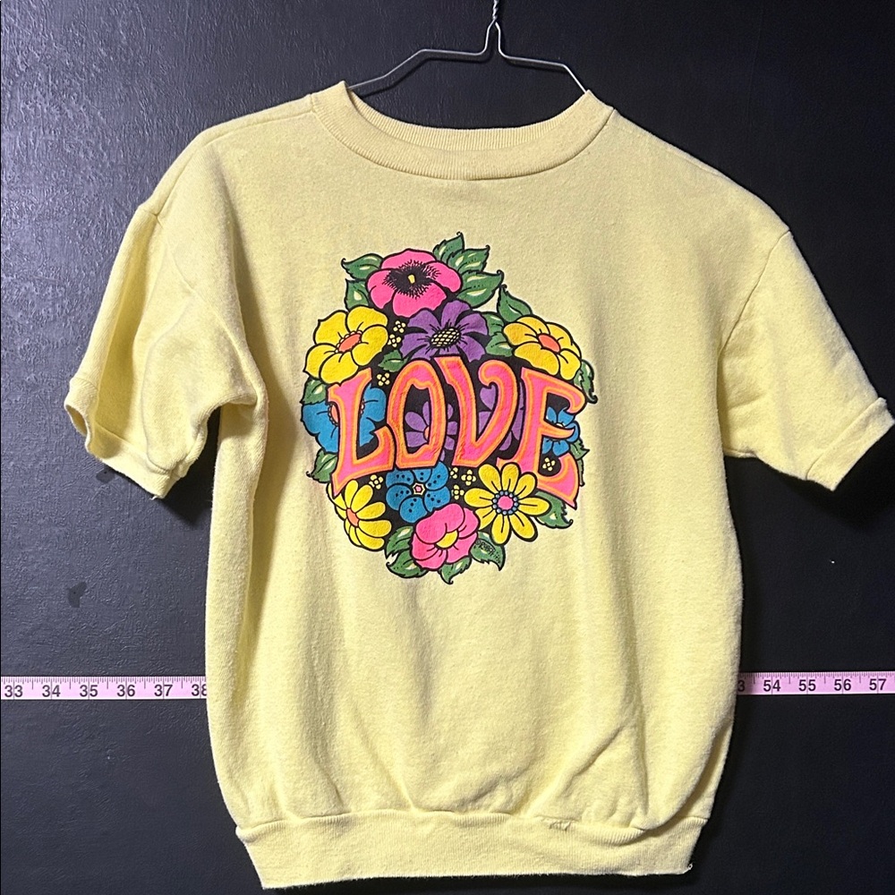 Vintage 70’s peace and love psychedelic hippie short sleeve sweatshirt